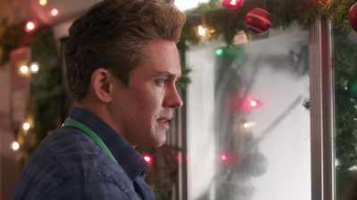 You know, my dad loved this town. - Christmas at the Drive-In