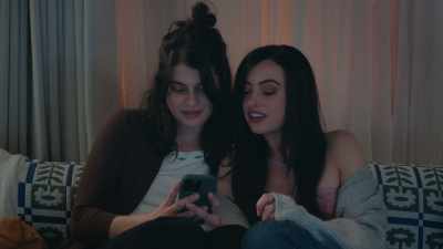 You know, everyone hates the
texting stage, but I love it. - I Love You Forever