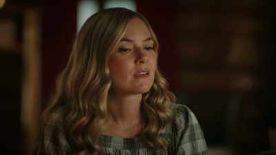 You know everything you do
is a work of art, Olivia. - Unwrapping Christmas: Olivia's Reunion