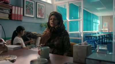 You know, Fizza, she going
to this tonight. Haye Allah! - Ackley Bridge