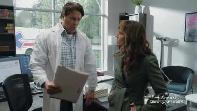 You know, Goldy, I would
really love to help Tom. - Curious Caterer: Fatal Vows