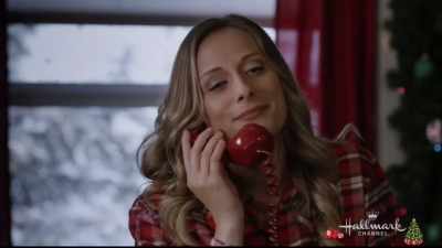 You know, another guy that has an erratic
work schedule and travels constantly. - Road to Christmas