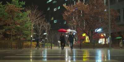 You know how in dramas,
it suddenly starts to pour. - Love Reset