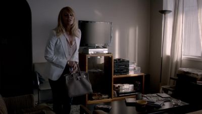 - You know how to twerk?
- Twerk? - Ray Donovan