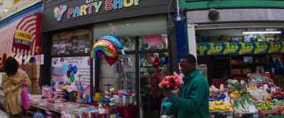 You know, I can see you as a mummy's boy. - Rye Lane