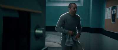 You know, I couldn't even
throw a fuckin' boxing match, - Avengement