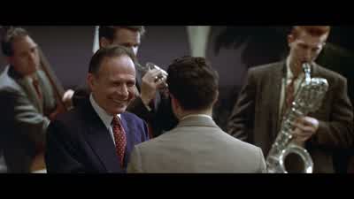 You know, I don't think I should do this. - L A  Confidential