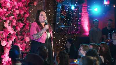 -You know, I…
-[audience laughs] - Liza Treyger: Night Owl
