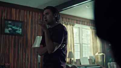 You know, I-I never
featured you for a snitch. - American Gods
