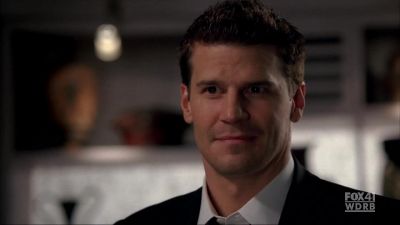 You know, I-I should run... Bones. - Bones