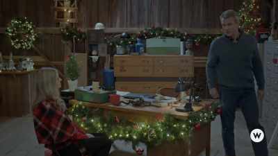 You know, I think
building a life, - A Tiny Home Christmas