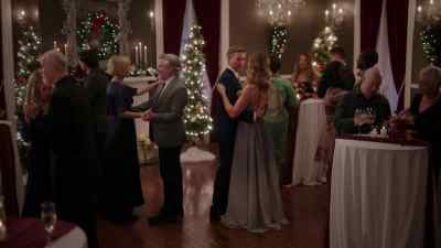 You know, I watched you wrap at
your store up close, - Unwrapping Christmas: Lily's Destiny