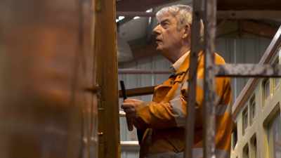 You know, I'm retired I could
spend my life playing golf. - Great Rail Restorations with Peter Snow