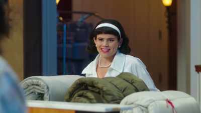 You know, in my house,
there's a door here. - Three Busy Debras
