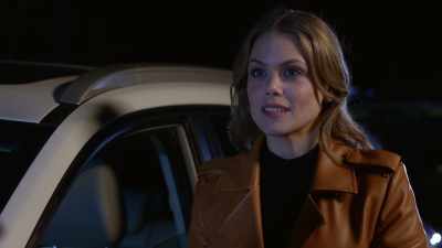 - You know?
It's getting pretty late, - The Perfect In-Laws