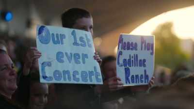 You know, it's just like
he takes his soul, - Road Diary: Bruce Springsteen and The E Street Band