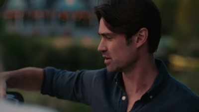 - You know, it's nice for once, - Moonshine