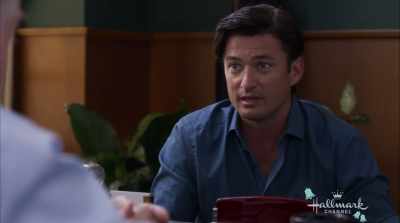 - You know, I've got thistheory about weddings. - Wedding at Graceland