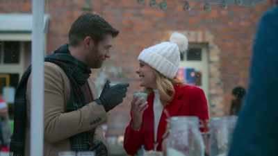 You know, I've only
known you for a few days, - Designing Christmas with You
