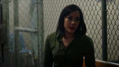 You know, Johnny is the one 
that needs to leave Lyn alone. - Vida