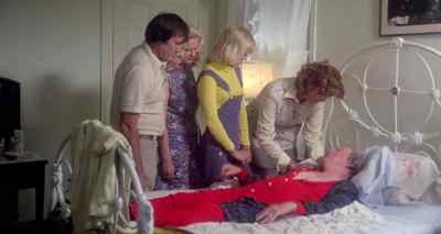 You know, June came here
especially to see you. - Gas Pump Girls