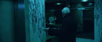 You know this lift
won't go down to the basement. - King of Thieves