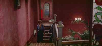 - You know Margot?
- Yes, I do. - Circus World