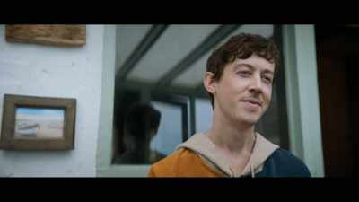 You know, that mortifying trek to London
wasn't a total waste. - 3 Body Problem