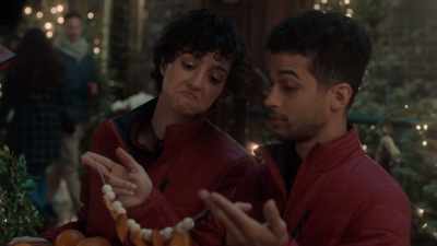 You know, it never really
occurred to me how many ways - The 5-Year Christmas Party