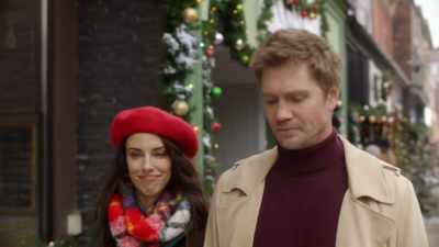 You know, for not being
in a relationship, - Angel Falls Christmas