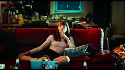 You know nothing You understand nothingYou live in the pastWhere I come fromthe past is something to forgetbut here it's all you talk aboutUh huhYou are clearly so in love with each otherthat I feel awkward in your companyInstead of looking at meyou - T2 Trainspotting