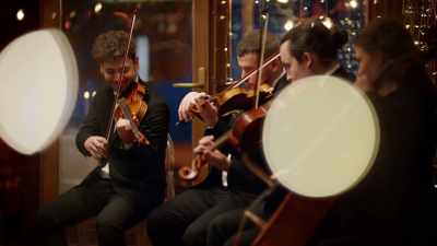 You know, you picked
the perfect night to do this. - Love on the Danube: Royal Getaway