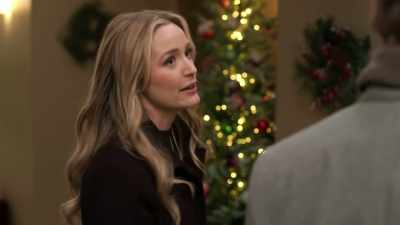 - You know, pushing it like that - Creating Christmas