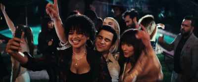 ♪ You know you rock my, rock my world ♪ - Lumina