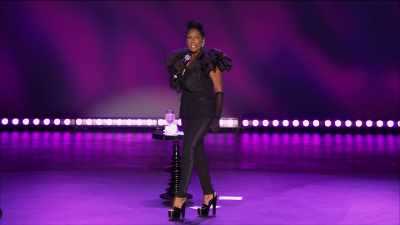 You know you seen Uber situations
that don't look right. - Sommore: Queen Chandelier