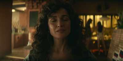 -You know, Simone and I--
-"Simone and I"? - Physical