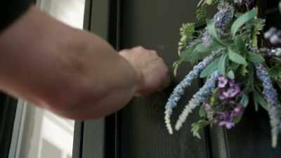 You know,
someone is not a threat - Homicide Hunter: Never Give Up