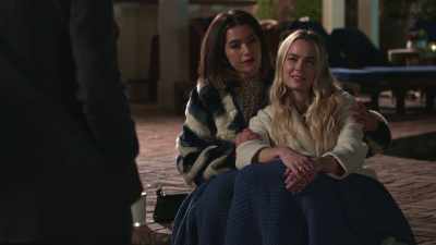 - You know something, honey?
I could... I could tell, uh, - Maggie
