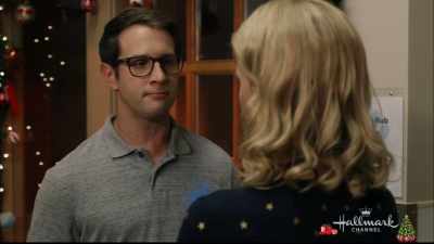 You know, that's how she gets through.
This is how I do it. - Road to Christmas