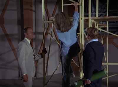 You know the chances of her
making it back to her ship... - The Six Million Dollar Man