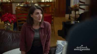 You know the Hooper family?
Mimi and Travis. - Our Italian Christmas Memories