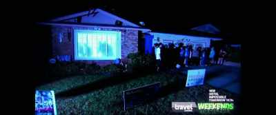 You know, there was a line
to get in on Halloween. - Monster Inside: America's Most Extreme Haunted House
