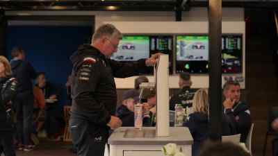 You know, they try to do
what's best for their team, - Formula 1: Drive to Survive