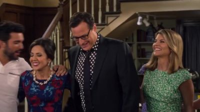 You know, uh...
I actually created the group hug. - Fuller House