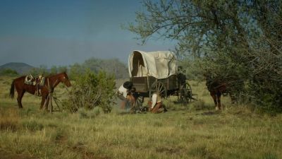 - You know what a Comanchero is?
- Uh-uh. - Two Sinners and a Mule