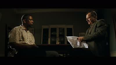 You are a dirty DEA agent. - 2 Guns