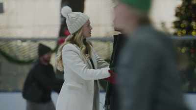You know what? Do you want to
go grab a snack, or something? - Engaged by Christmas