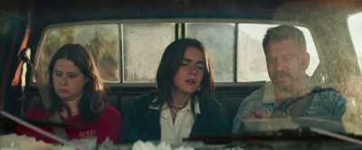 You know what I heard?
That singer is gay. - Wildflower