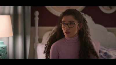 You know what? Maybe we can
even do, like, a wallpaper accent wall. - The Baby-Sitters Club