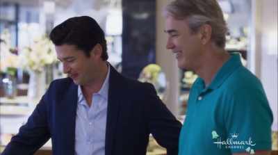 - You know what you need, - Wedding at Graceland